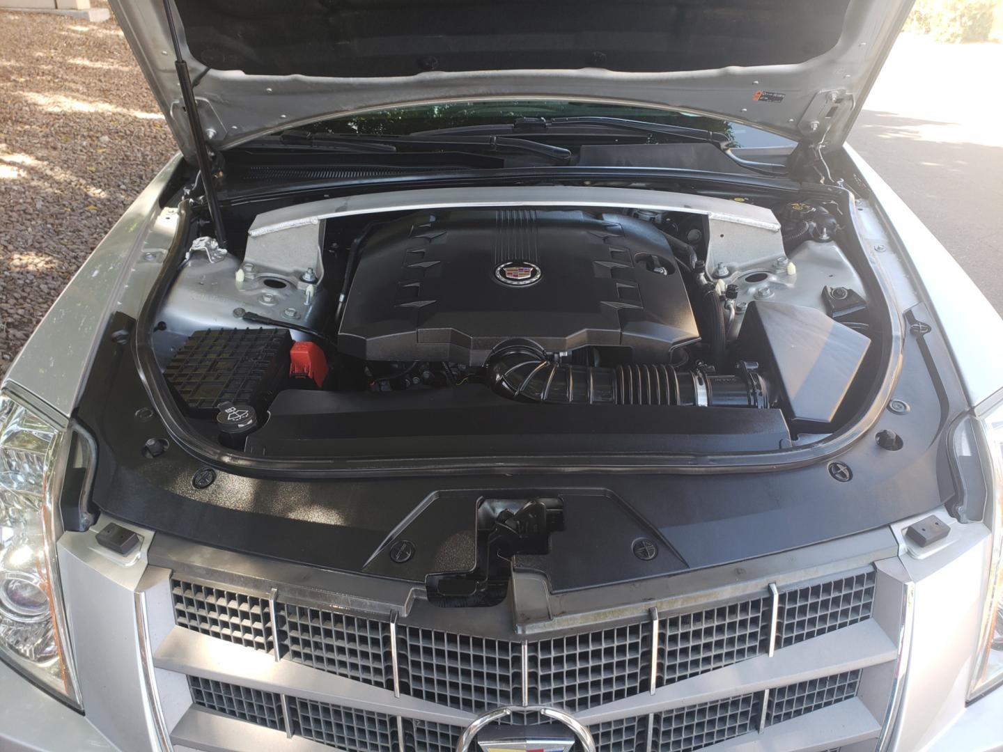 2011 /gray Cadillac CTS cts (1G6DP5ED0B0) with an 3.6L V6 DOHC 24V engine, 6-Speed Automatic transmission, located at 323 E Dunlap Ave., Phoenix, AZ, 85020, (602) 331-9000, 33.567677, -112.069000 - 2011 Cadillac CTS Premium,....... EXCELLENT condition,....ONLY 128K MILES........ A Real Must See!!.... No accidents, Ice cold a/c front and rear, Touch screen Stereo/CD player, Satellite compatible, Backup camera, Phone sync, Bluetooth, Navigation, Gorgeous tinted sunroof, Clean Gray interior with - Photo#19